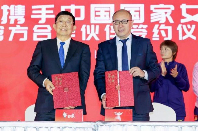 扎导《月球叛军》引发观影狂潮 点播率位居榜首 2023-12-27 扎克·施耐德执导的《月球叛军：火之女》在上线网飞之后，成为了点播冠军。