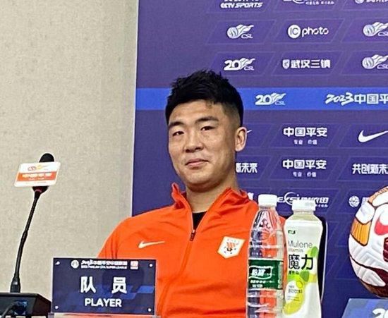 本届电影周由中国国家电影局、中国驻巴塞罗那总领馆联合主办，中国电影频道、巴塞罗那孔子学院基金会、亚洲之家共同承办，巴 电影《暴风雨与仲夏夜》杀青 献礼中英建交50周年 2021-11-04 电影《暴风雨与仲夏夜》​克服疫情影响顺利完成国外戏份的拍摄，近日在英国圆满杀青。
