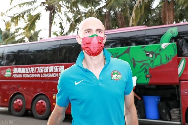 剧中，一身正气的侯亮平、高冷隐忍的达康书记、深不可测的高育良、老奸巨猾的丁义珍……这些鲜明饱满的角色给观众留下了深刻的印象。