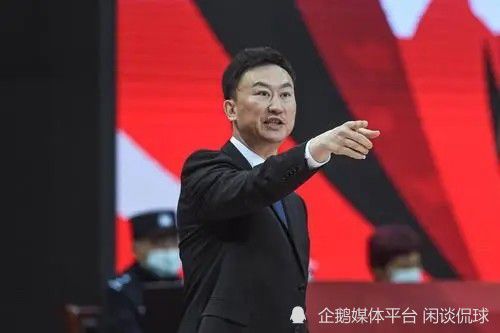 宋丹丹在话剧《白鹿原》中饰演田小娥，在台上解开外衣 《雨中的树》王志飞暴雨追踪 刘佩琦加戏唱川剧 2012-09-05 电影《雨中的树》以中共四川省万源市委原常委、组织部长李林森生前故事为原型，讲述了李林森在宣汉县、万源市工作和生活的往事。