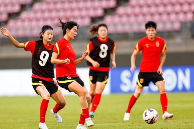 春节档票房破23亿 张艺谋全面揭秘《惊蛰无声》！
